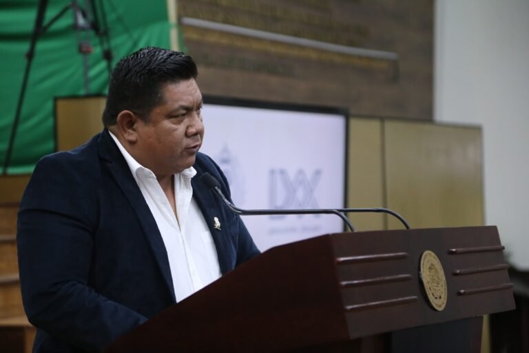 Supremacía constitucional fortalece la democracia: Bernabé Aguilar