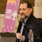 El actor Antonio Rojas presento la obra de Vicente Quirarte en 3