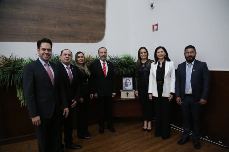 Reconocen a Rosaura Revueltas en los Muros de Honor del Congreso