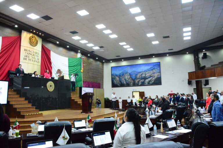 Aprueban diputados reformas constitucionales sobre vías férreas
