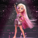 Karol G se convierte en la primera artista en tener una muñeca Bratz 03