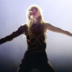 TAYLOR SWIFT 1