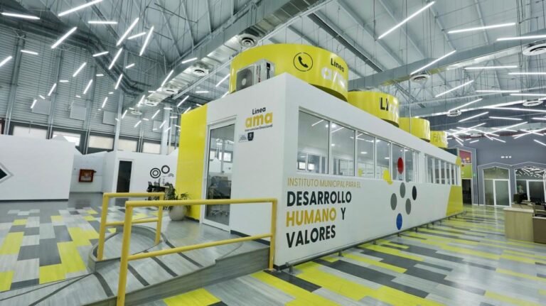Una mente sana es clave para un 2025 lleno de felicidad: Indehval