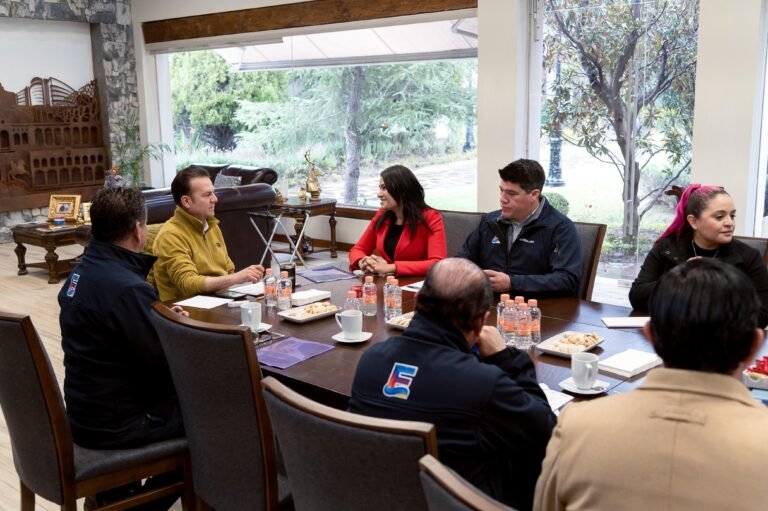 Fortalece Esteban estrategia 2025 para cultura, deporte y juventud