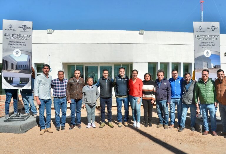 Supervisan Esteban y Toño, avance del nuevo Hospital del Niño 460