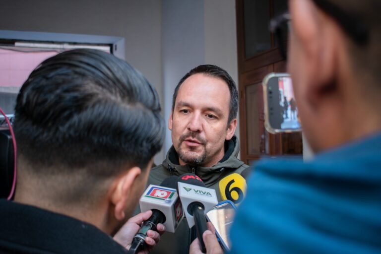 Exige Alfredo Varela claridad y cumplimiento en la entrega de apoyos sociales pendientes