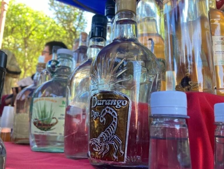 Buscan mezcaleros continuar con la exportación