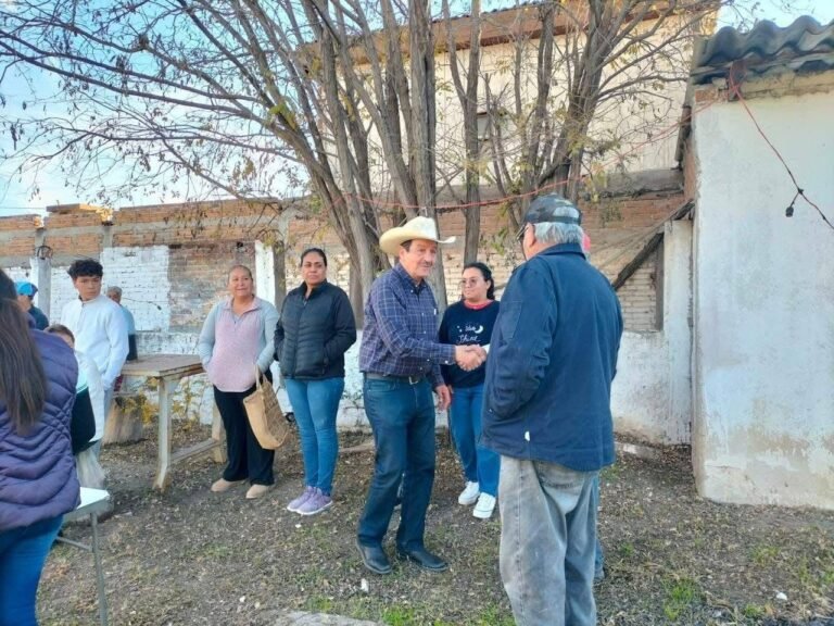 A crear alternativas en el campo para los duranguenses deportados