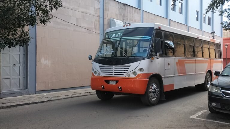 Estudiantes, contra incremento a tarifa