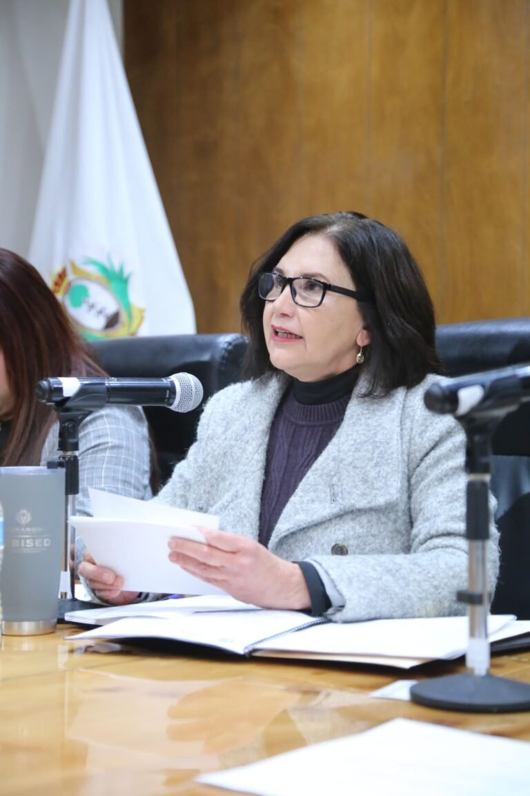 Propone Rocío Rebollo ampliar participación de los jóvenes