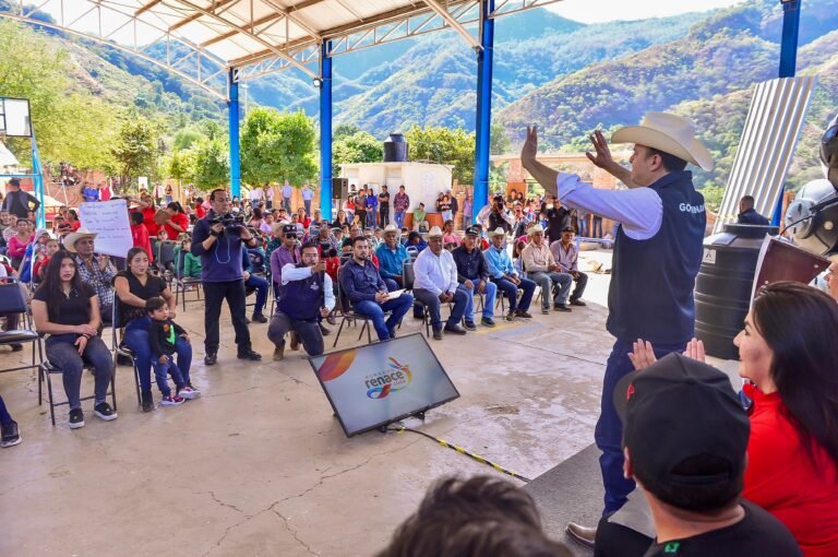 Inaugura Esteban obras en Los Naranjos