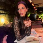 ¿Dua Lipa se casa? La famosa luce hermoso anillo 01