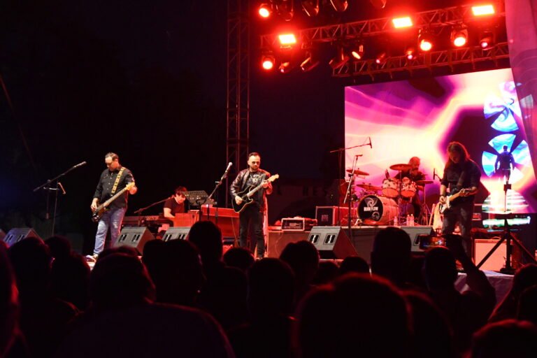 Viven la experiencia Pink Floyd Honors con Moon Flow
