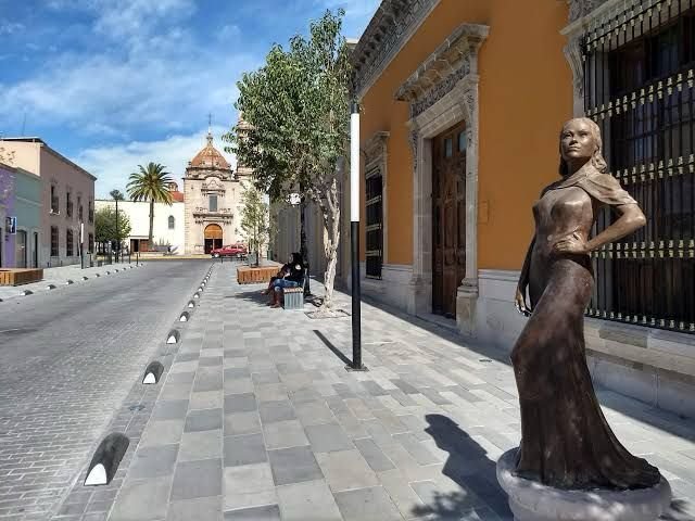 Se rehabilita escultura de la icónica Dolores del Río