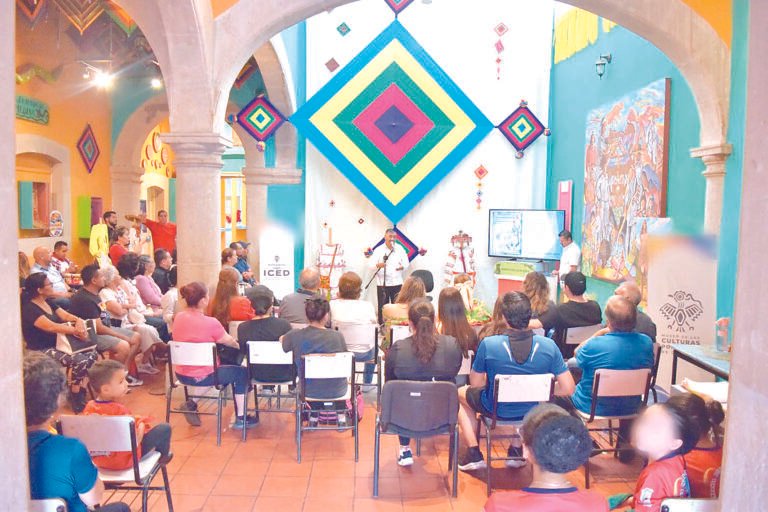 Se presentó el libro “Danza de Pluma de Anáhuac de Canatlán”