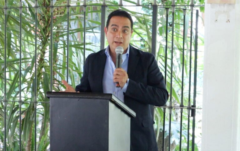 Toño Ochoa abre la posibilidad de repetir funcionarios