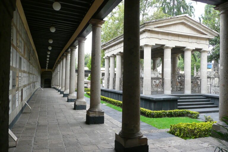 Durango participa en la Exposición Fotográfica Nacional “No hay nada más histórico que la muerte, museos panteón de México”
