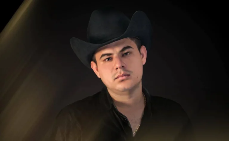 Alfredo Olivas viene al Palenque de Durango 2025
