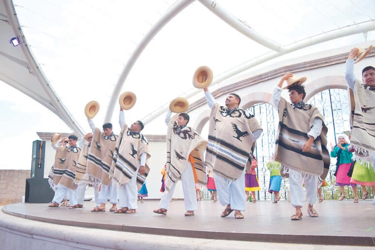 La Tradicional Callejoneada recibió a agrupaciones de Edomex, CDMX, Jalisco y Chihuahua
