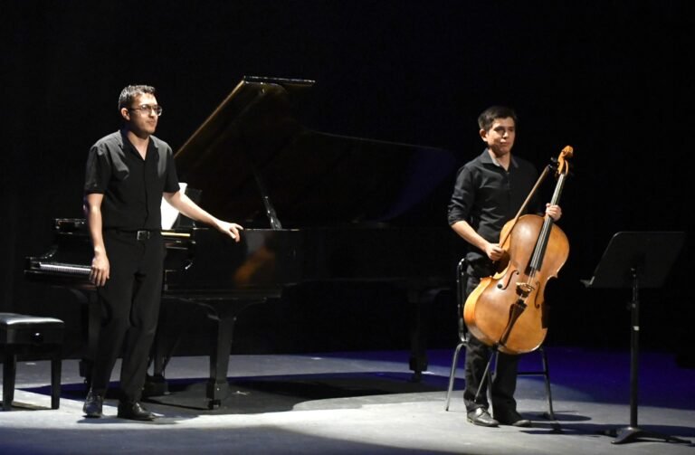 Dieron la vuelta al mundo con música