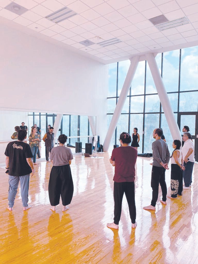 En el CECOART se clausuraron workshop: Iluminación Escénica y Taller de Presencia y Consciencia Corporal