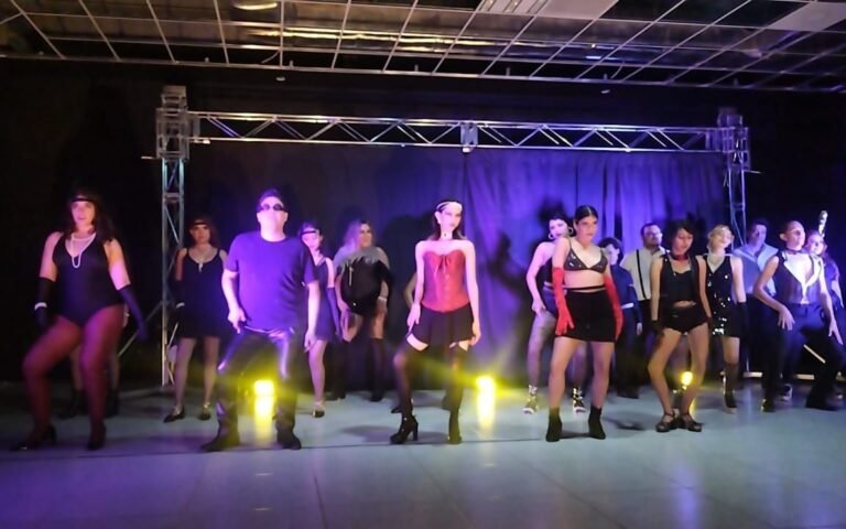 Se inspiran en el musical “Chicago” en taller Becoming