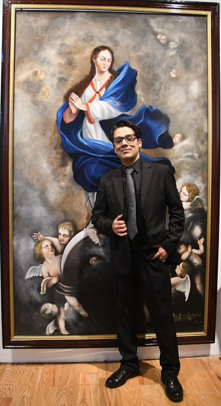 Gerardo Juárez Loera cortó listón de su exposición “Lux Lucet in Tenebris”