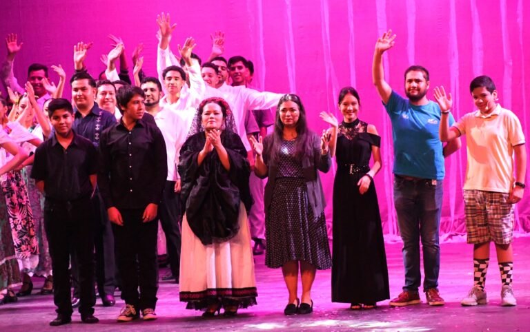 Con el espectáculo “Hilando Nostalgias”, Magisterial Huehuecóyotl A.C. celebra su 45 aniversario