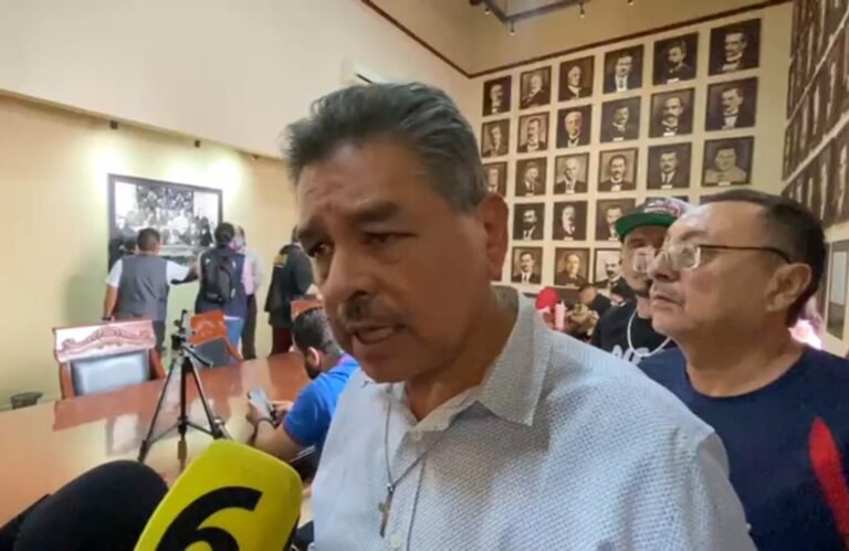 Se manifiestan en Cabildo