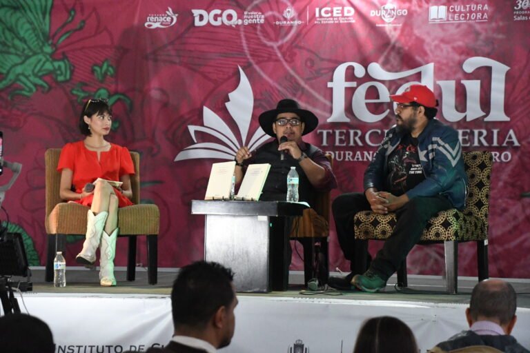 Presentan el libro “María Zambrano” en la FEDUL