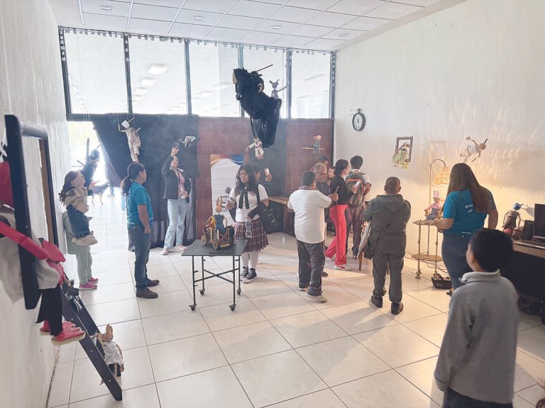 El CECOART ¡Se llena de títeres!