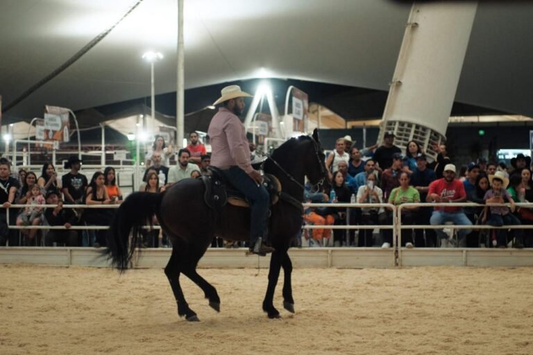 Al ritmo de Banda Sangre Nueva, arrancan los Caballos Bailadores en “La Villista 2025”