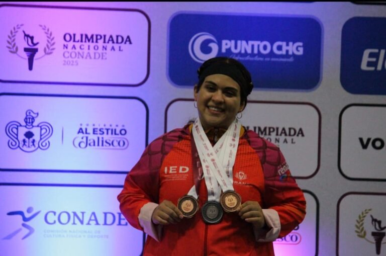Plata y dos bronces en pesas