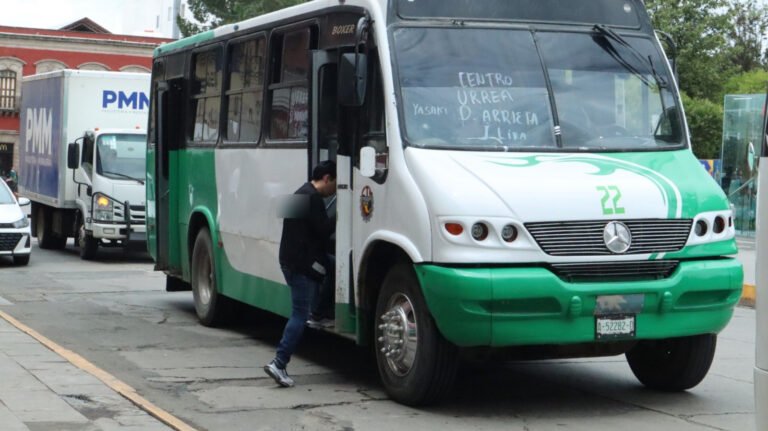 Estudiantes esperan implementación de código QR en transporte público