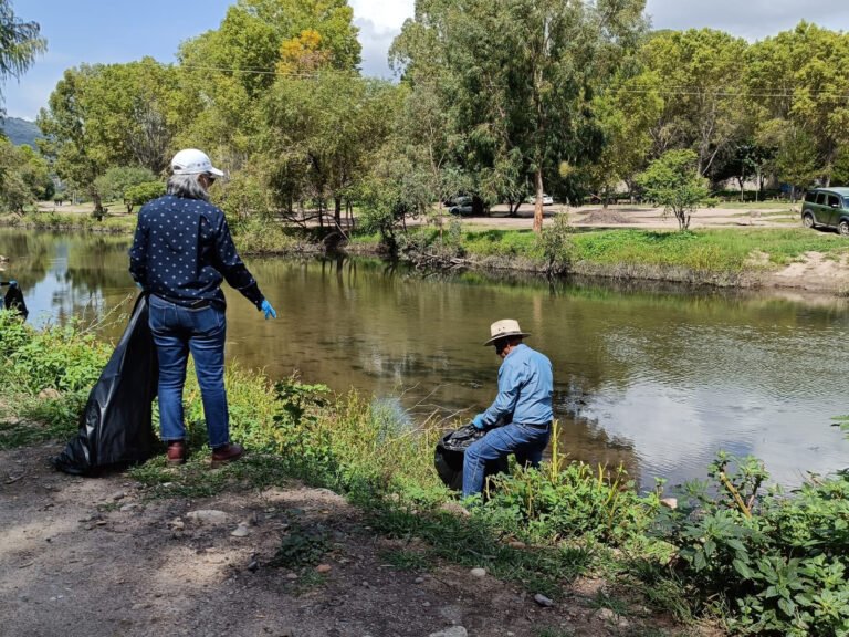 Conagua recolecta tres toneladas de basura en el río Tunal