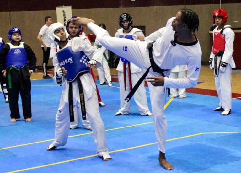 Gran participación de taekwondoines