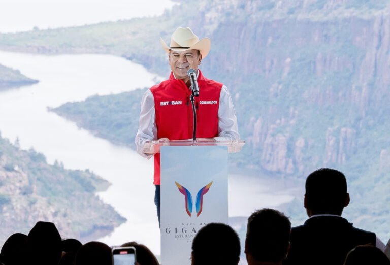 Durango avanza con empleo, desarrollo del campo y grandes proyectos: EVV