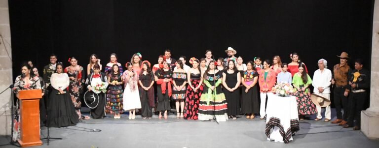 ¡Viva México! con la Academia de Canto de Érika Lara