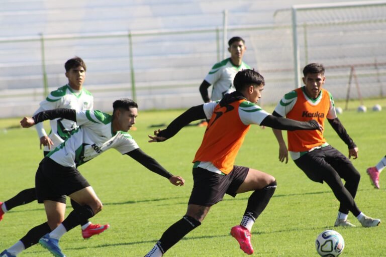 Alacranes visita a Tritones