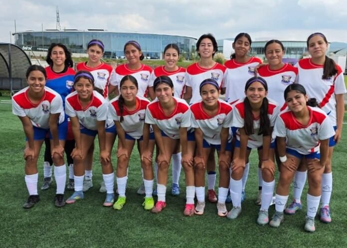 8 Femenill