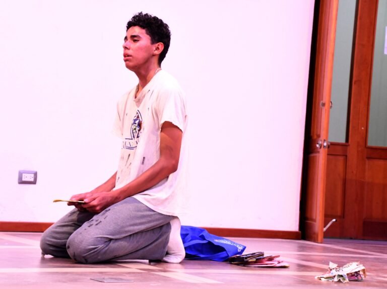 Fausto Moisés Álvarez Rodríguez estrenó el monólogo «El Huracán de mi vida»