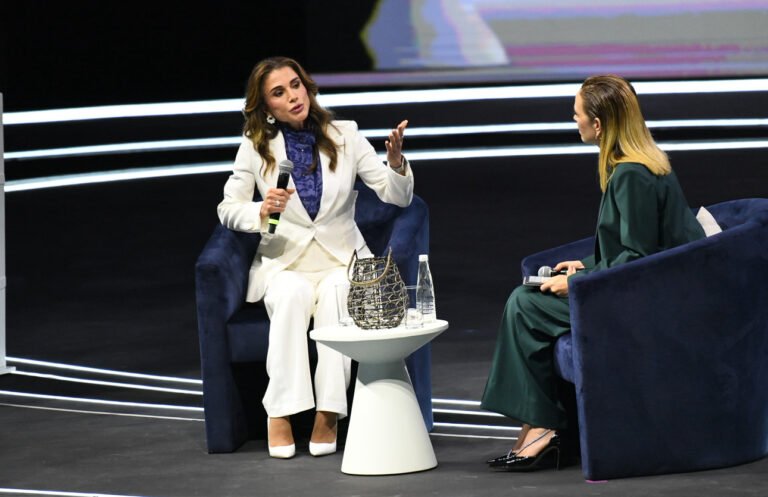 “Necesitamos diálogo y un uso racional de la tecnología”: Reina Rania Al Abdullah