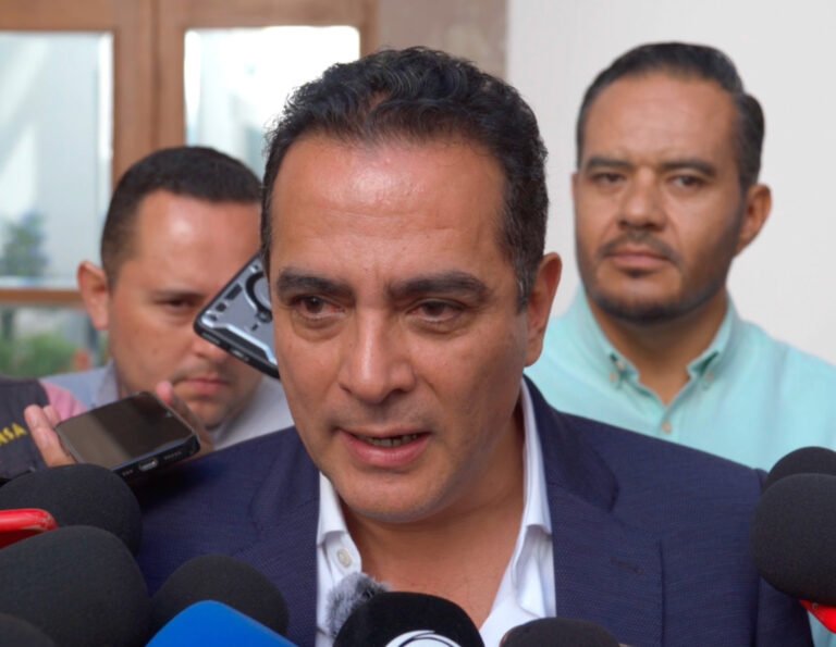 Anuncia alcalde posibles despidos en el municipio