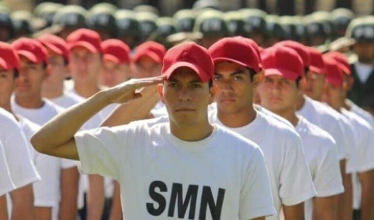 Invitan a jóvenes a registrarse en el SMN