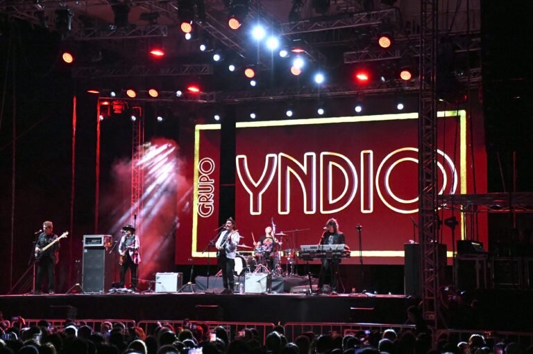 Grupo Yndio celebra 53 años cantándole al amor en Durango