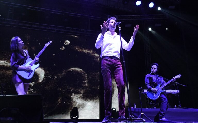 Benny Ibarra estrenó su gira inédita “Nacer una vez más” con gran concierto en Durango