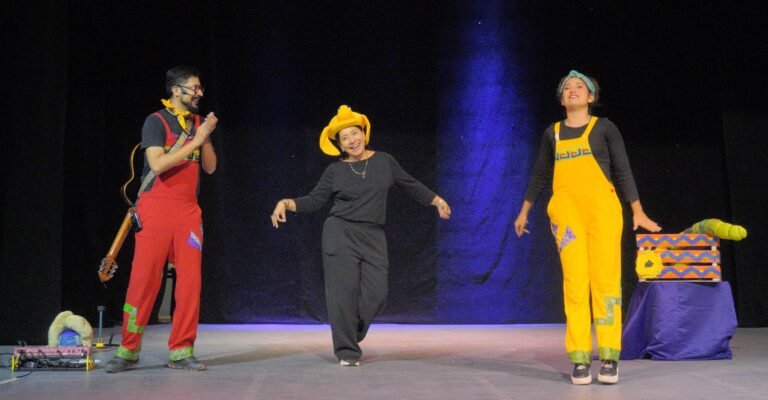 “A la víbora de la mar” de Axelófono hipnotiza al público