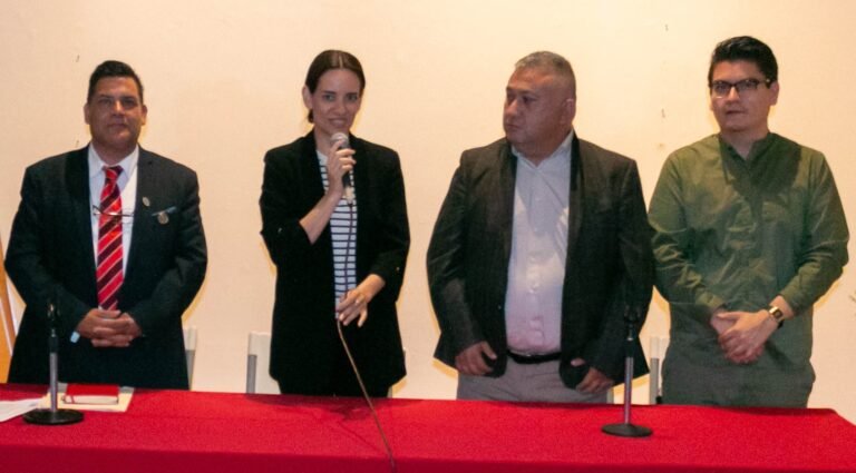 Arranca con éxito el 7º Coloquio de Literatura Durangueña dentro del Festival Revueltas 2025