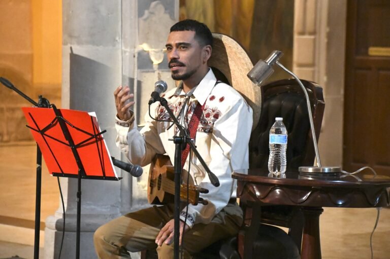 Federico Lozano lleva a cabo un encuentro de letras y escena