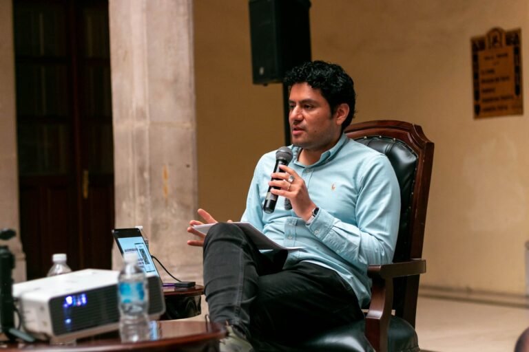 Miguel Casco y Ricardo Milla imparten el conversatorio “El sitio de la pintura figurativa en el ámbito del arte contemporáneo”